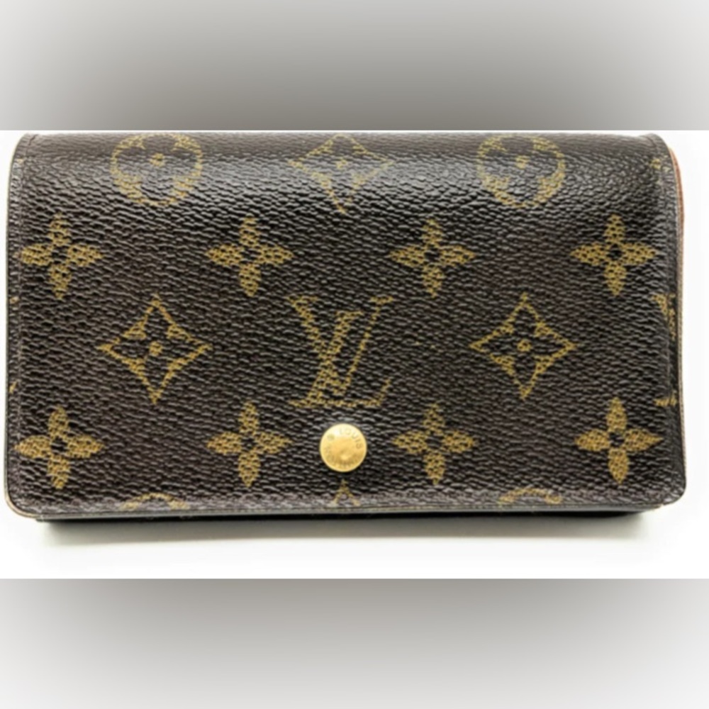 Louis Vuitton Monogram Porte Monnaie Tresor Wallet, Great condition.